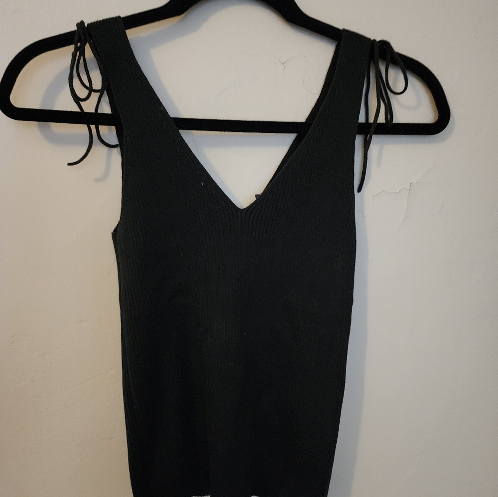 NWT- Express V-neck Knit Tank Top in Black, Size XS